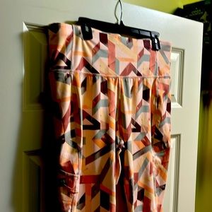 Xersion  7/8 ankle leggings Pink/gray new XLG